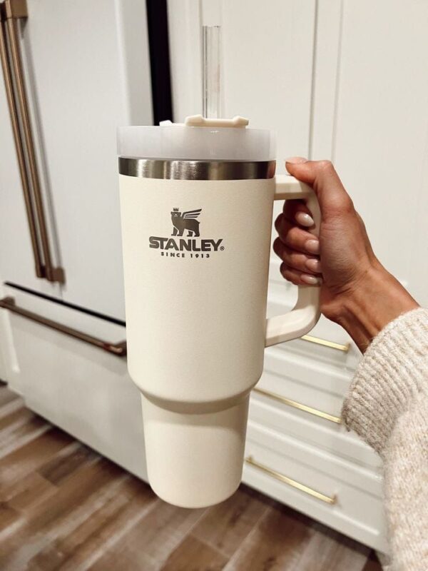 The Quencher H2.0 Flowstate™ Tumbler | 1.18L - Image 7